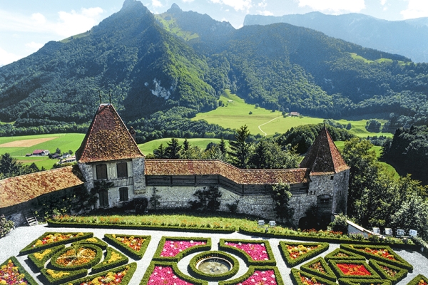 Von Neirivue zum Schloss Gruyères