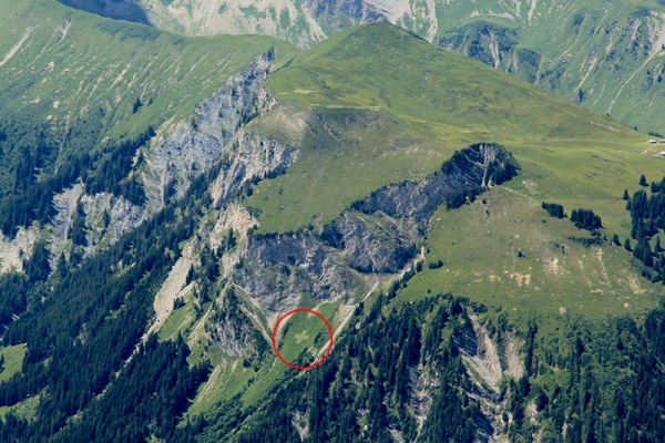 Une croix bien en vue