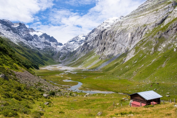 Vallée d’altitude atypique dans la Surselva