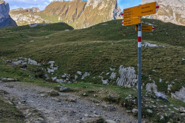 Au-dessus du Seealpsee sur le Säntis (AI)