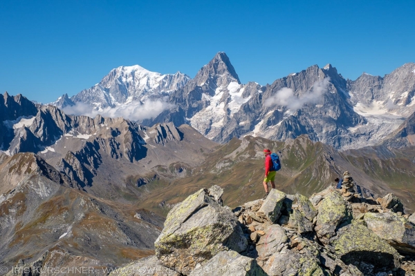 Alpine, geschichtsträchtige Wanderung beim Grossen St. Bernhard