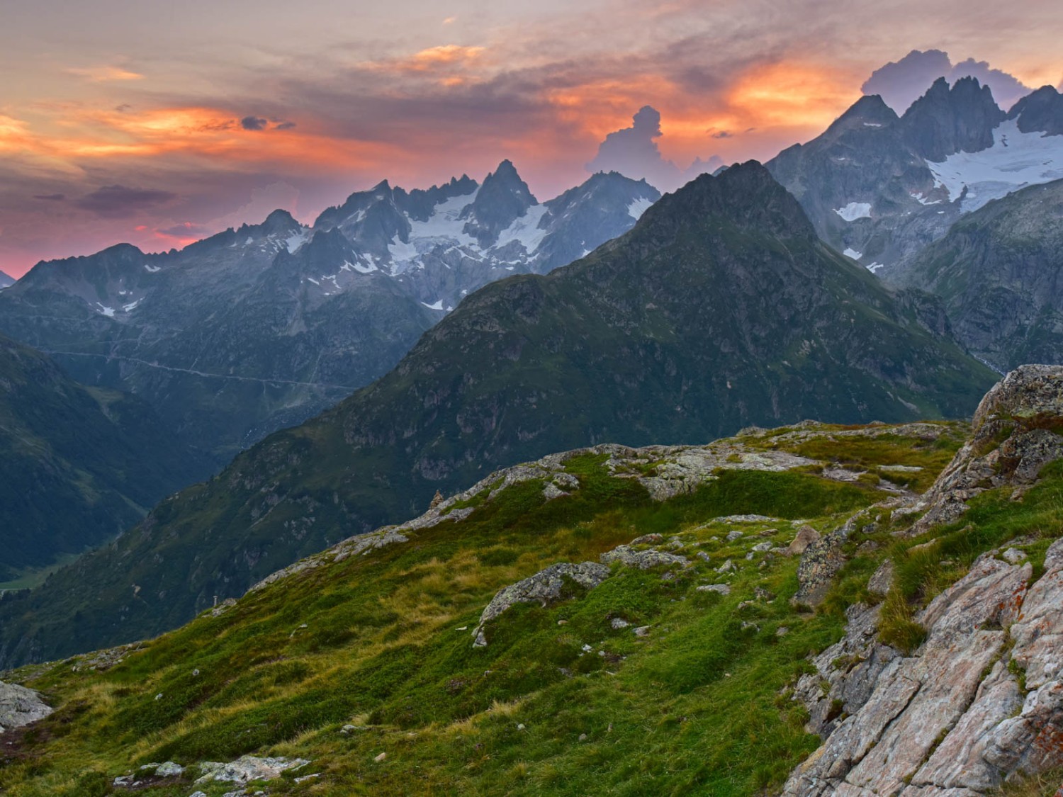 Abendstimmung bei der Sewenhütte. 
Foto: natur-welten.ch