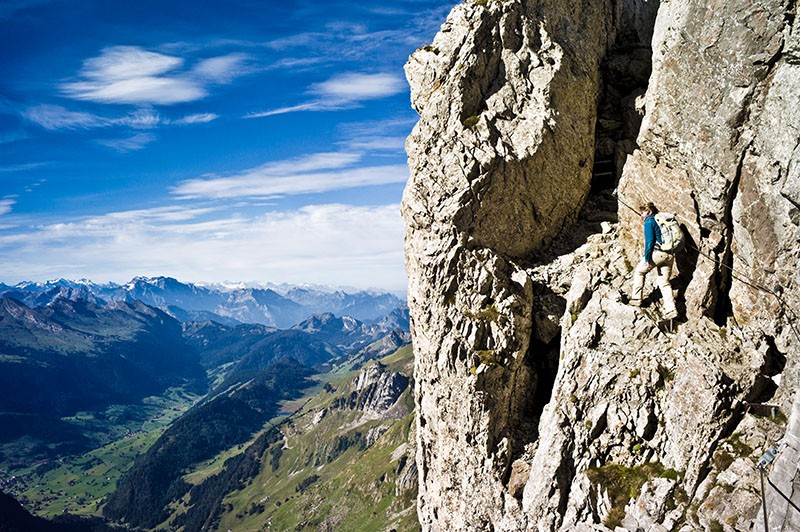 Le chemin de montagne du Lisengrat est réservé à ceux qui ne souffrent pas du vertige. Photo: Severin Nowacki