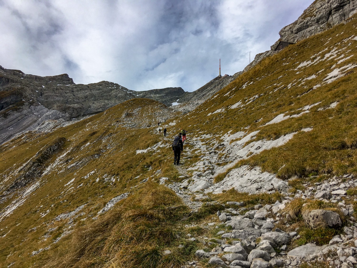 En route vers le sommet du Säntis: traversée d’un paysage karstique. Photo: Claudia Peter