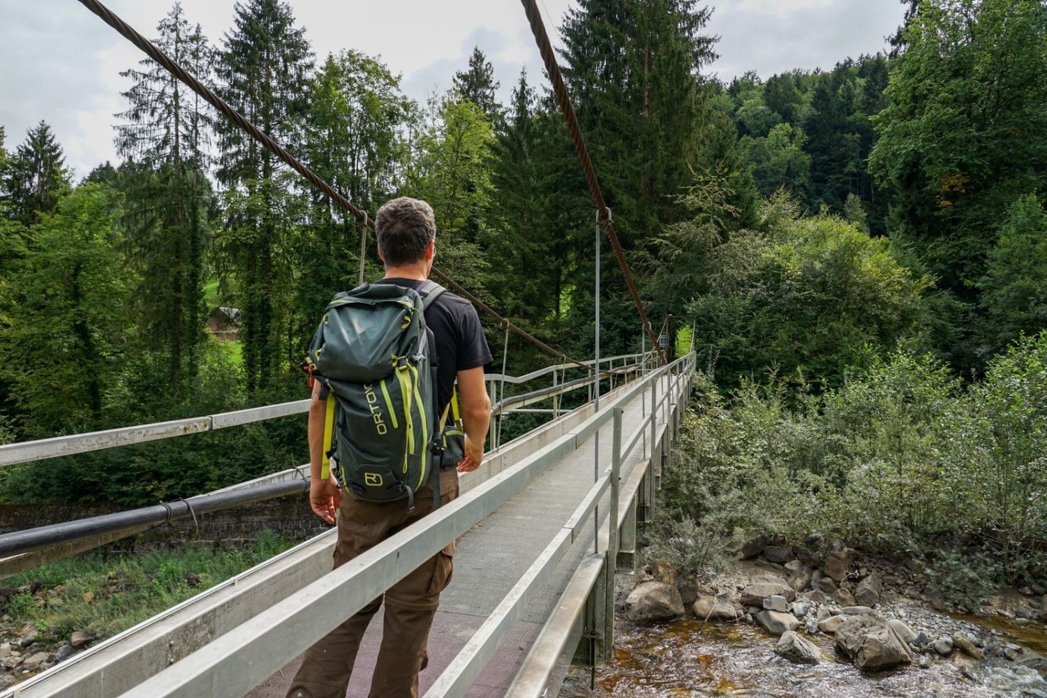 Pont suspendu sur la Grosse Schlieren à Güetletschwand.