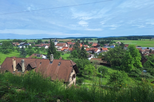 Belle quiétude en Ajoie, sur le chemin des Crêtes du Jura