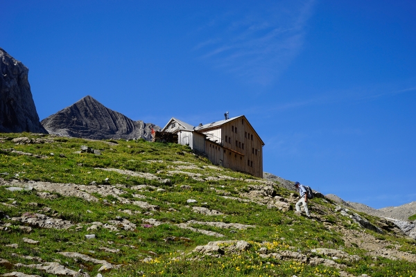 Au refuge du Wildhorn et par-delà l’Iffighorn