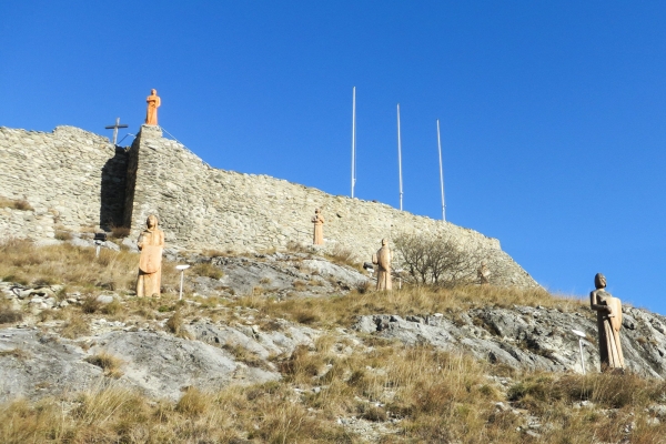 Zur Eiszeithöhle bei Niedergesteln