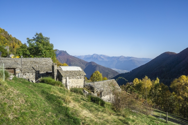 Randonnée panoramique au-dessus de Locarno