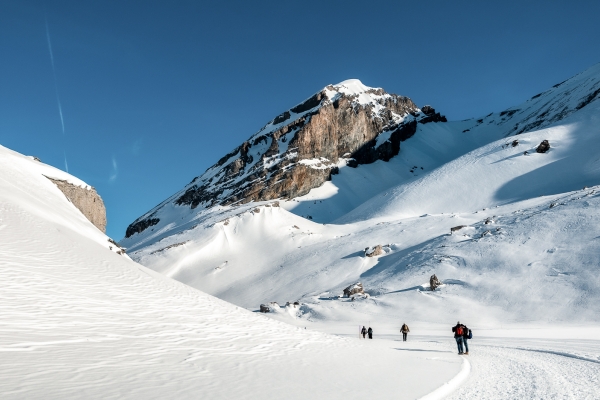 Franchir le col de la Gemmi enneigé