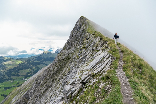 Impressionnant parcours vers le Rothorn