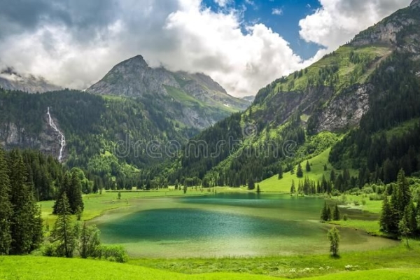 R40: Lauenen b. Gstaad - Rohrbrücke - Lauenensee - Geltenhütte - Lauenensee