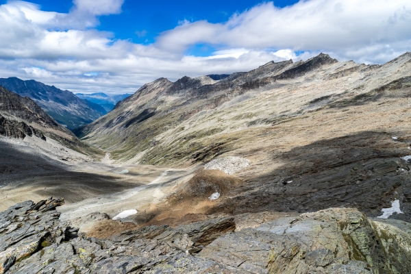 Nature sauvage au sud de Saas-Almagell