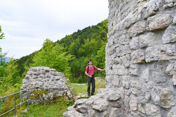 Du Chasseral aux ruines près de Sonvilier