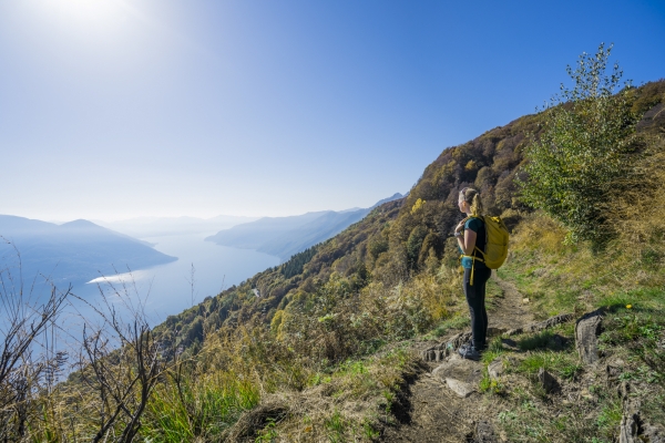 Tra il verde delle Centovalli e il blu del Lago Maggiore