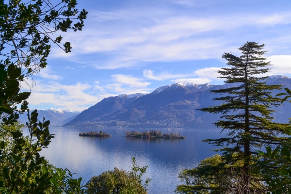 Le plein de soleil au bord du lac Majeur