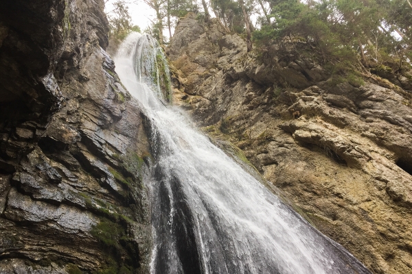 Höhlenabenteuer im Val-de-Traves