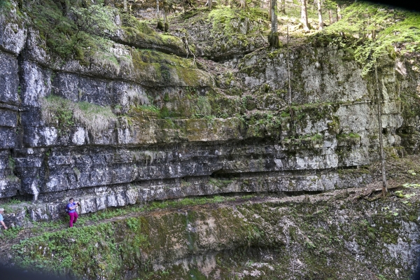 Durch die Combe Grède auf den Chasseral