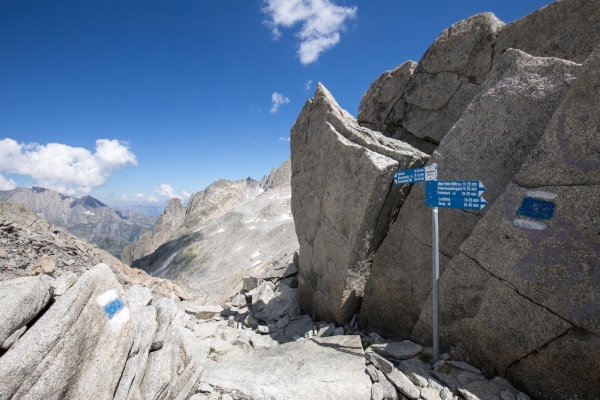 Über die Lochberglücke zur Göscheneralp