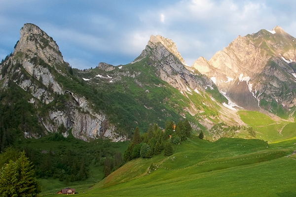 Alpages au-dessus du lac des Quatre-Cantons