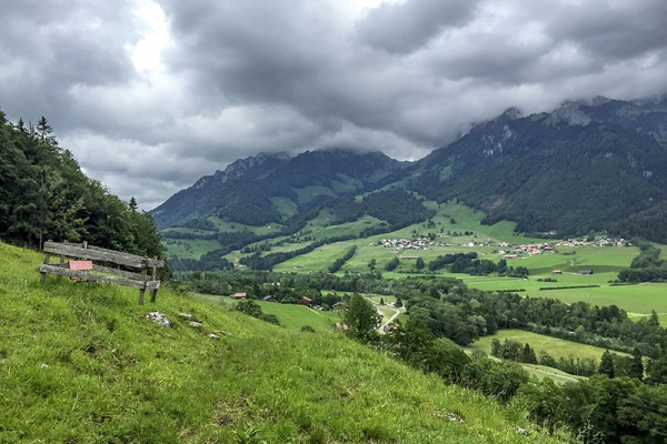 De Neirivue au château de Gruyères