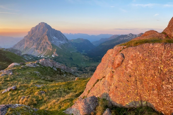 Hoch über Glarus auf den Gipfel des beliebten Schilt