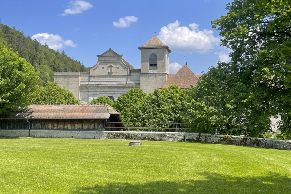 Vom Klosterdorf Bellelay auf den Montbautier