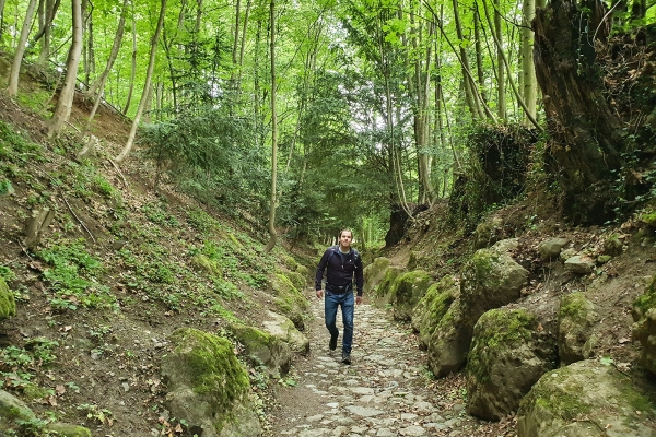 Le long du lac jusqu'à la Hohle Gasse