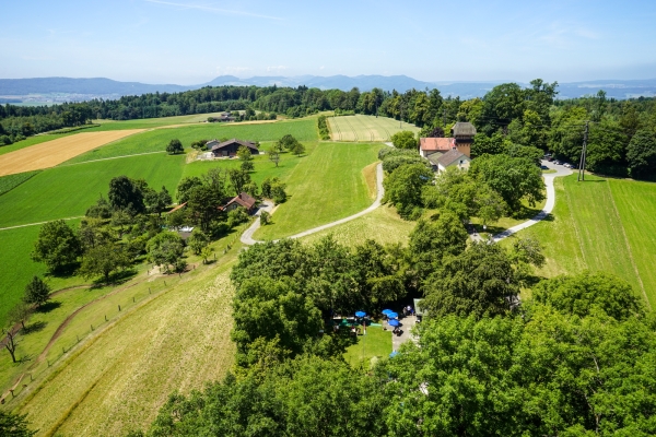 De Brugg au château d’eau de la Suisse