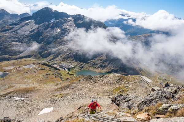 Alpine, geschichtsträchtige Wanderung beim Grossen St. Bernhard