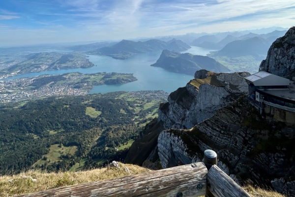 Mit der Zahnradbahn auf den Pilatus, zu Fuss runter