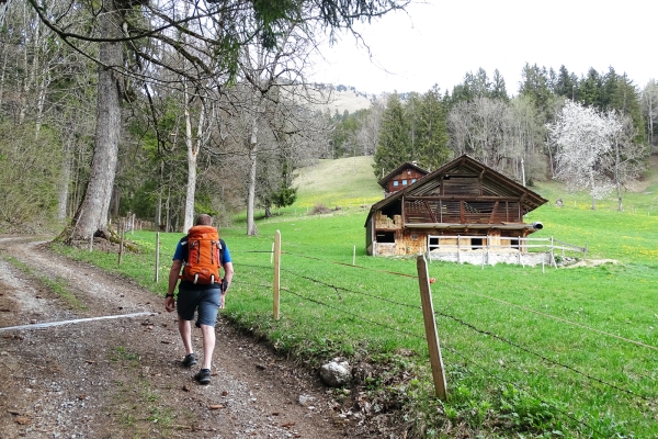 Sentiero delle grotte e terme di Simmental