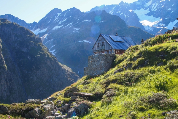 Hüttenwandern im Sustengebiet