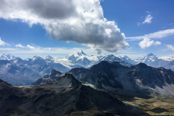 Steiniger Weg auf den Bella Tola