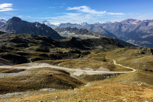 Steiniger Weg auf den Bella Tola