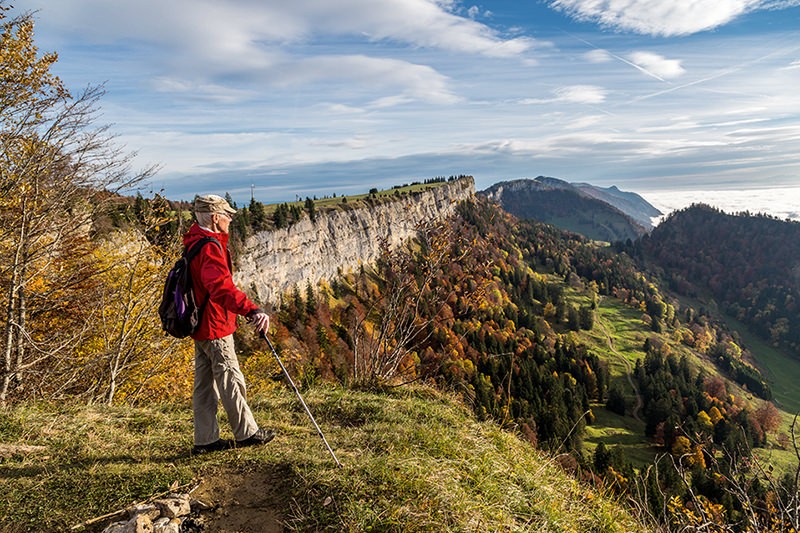 Vom Aussichtspunkt beim Ängloch aus sieht die Wandfluh spektakulär aus. Bild: Markus Ruff