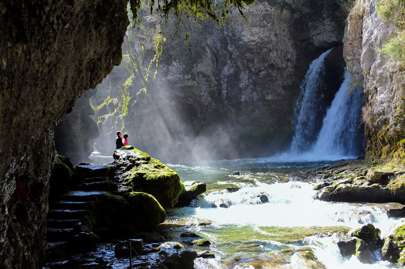 Cascate spettacolari nella gola La Tine de Conflens. Foto: Andreas Sommer