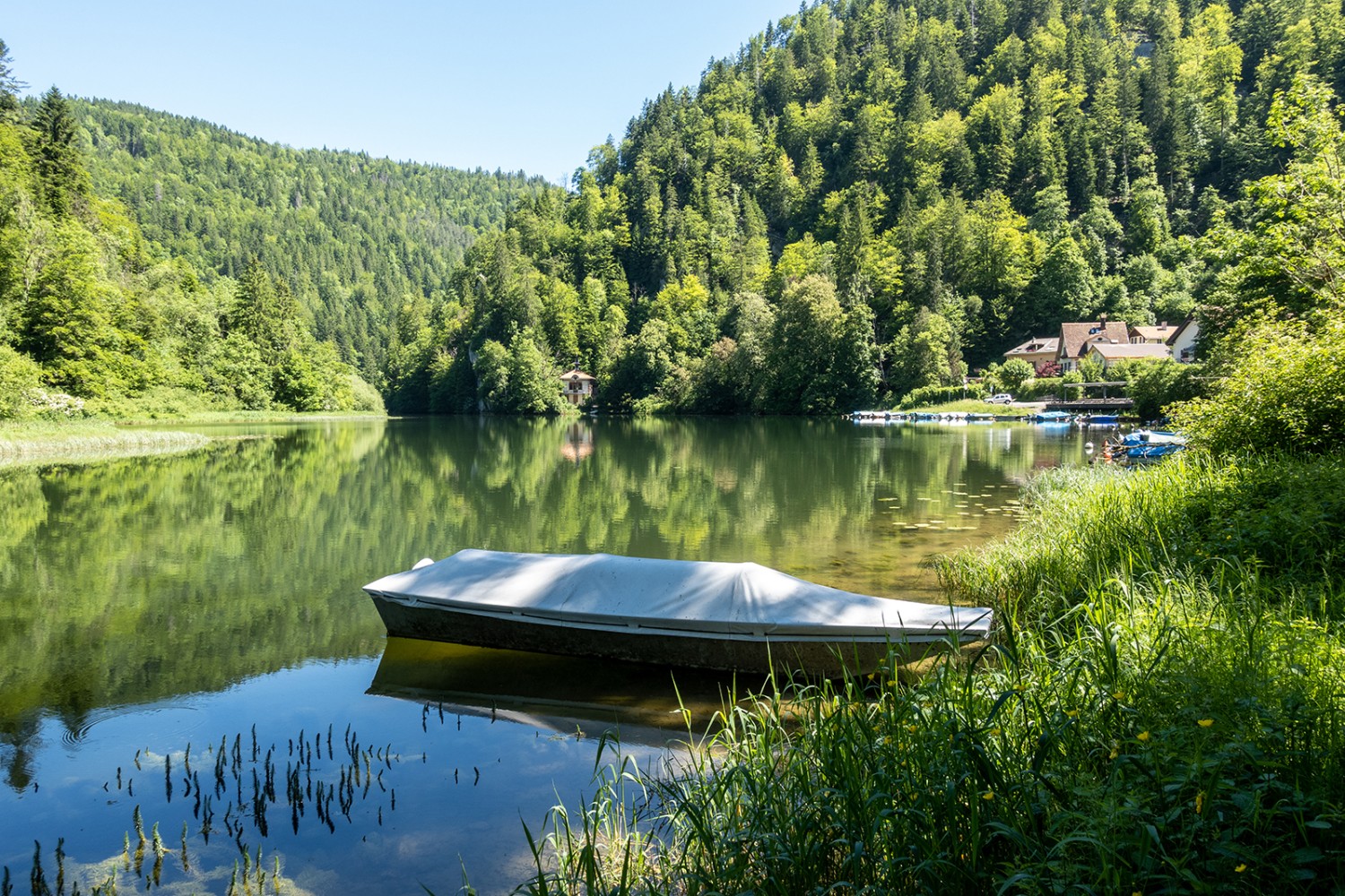 Maison Monsieur, un site idyllique le long du Doubs.