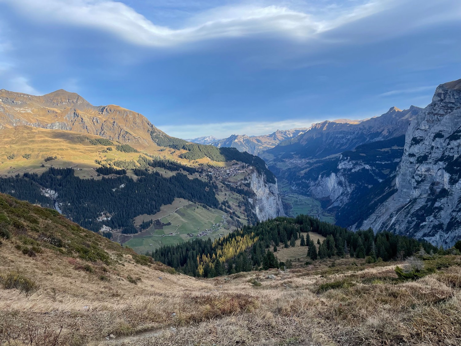 La vallée de Lauterbrunnen et Gimmelwald toujours bien en vue. Photo: Rémy Kappeler