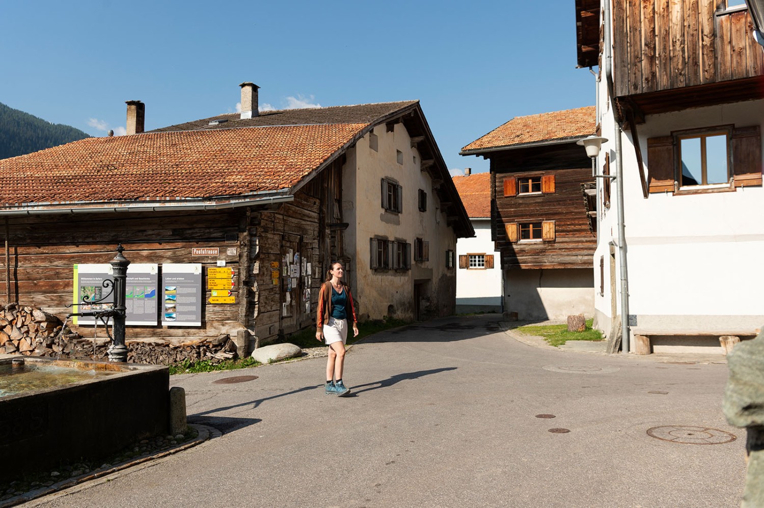 Dernière fontaine où remplir sa gourde à Sufers. Photo: Raja Läubli