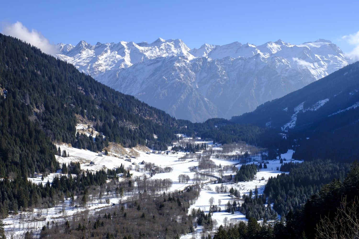 Blick auf Campra im Valle Santa Maria. Bild: Iris Kürschner