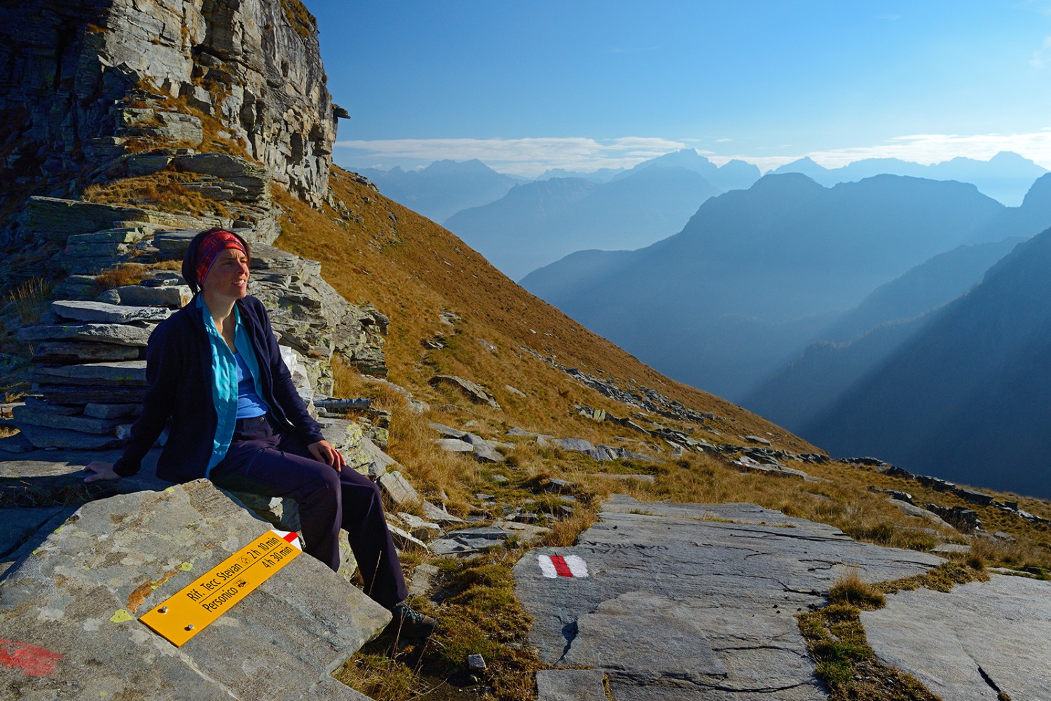 La randonnée mène en altitude au milieu d’un paysage de rêve. Photos: natur-welten.ch