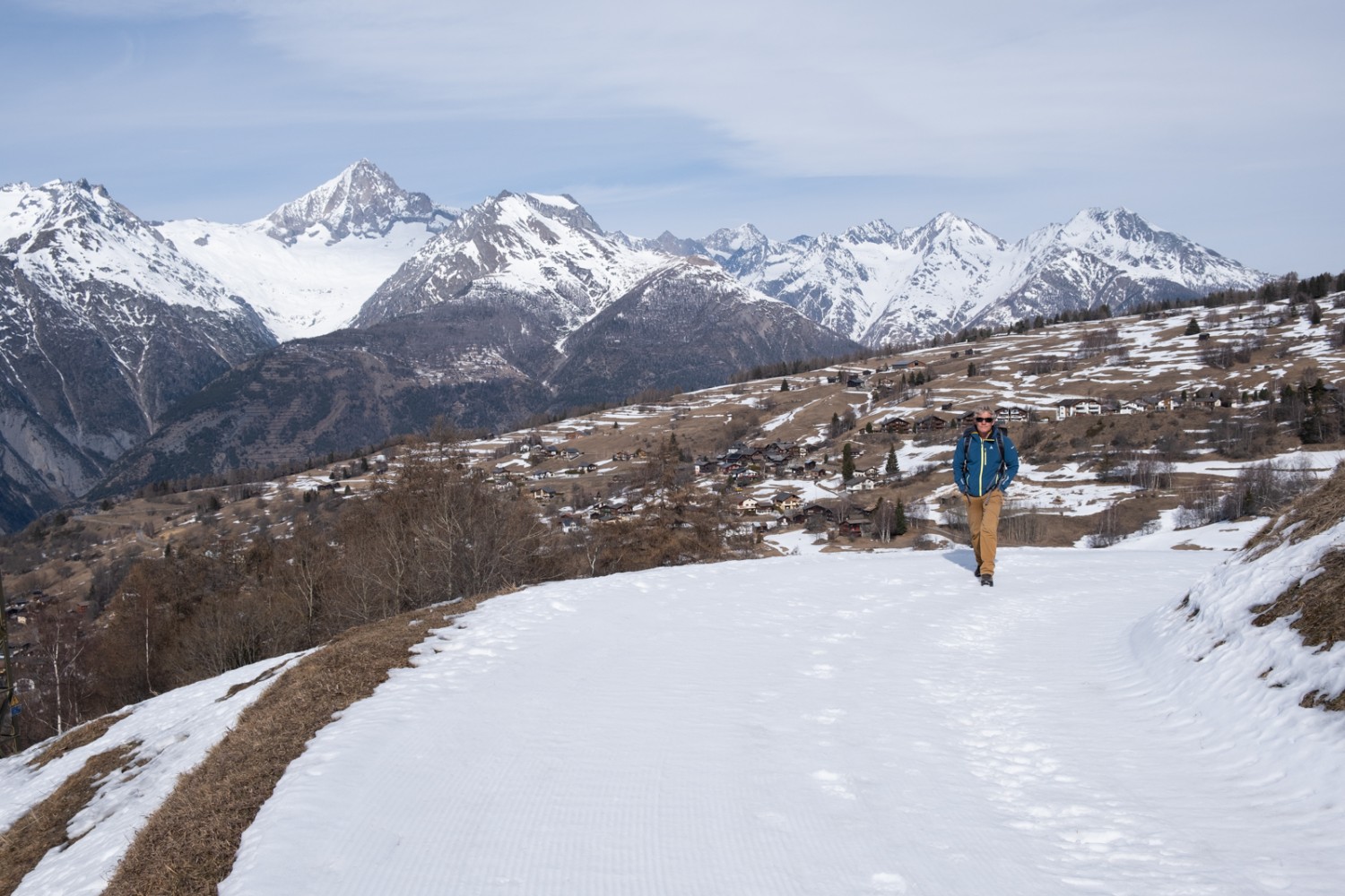 Peu après le départ à Bürchen; le Bietschhorn sera toujours en toile de fond. Photo: Markus Ruff