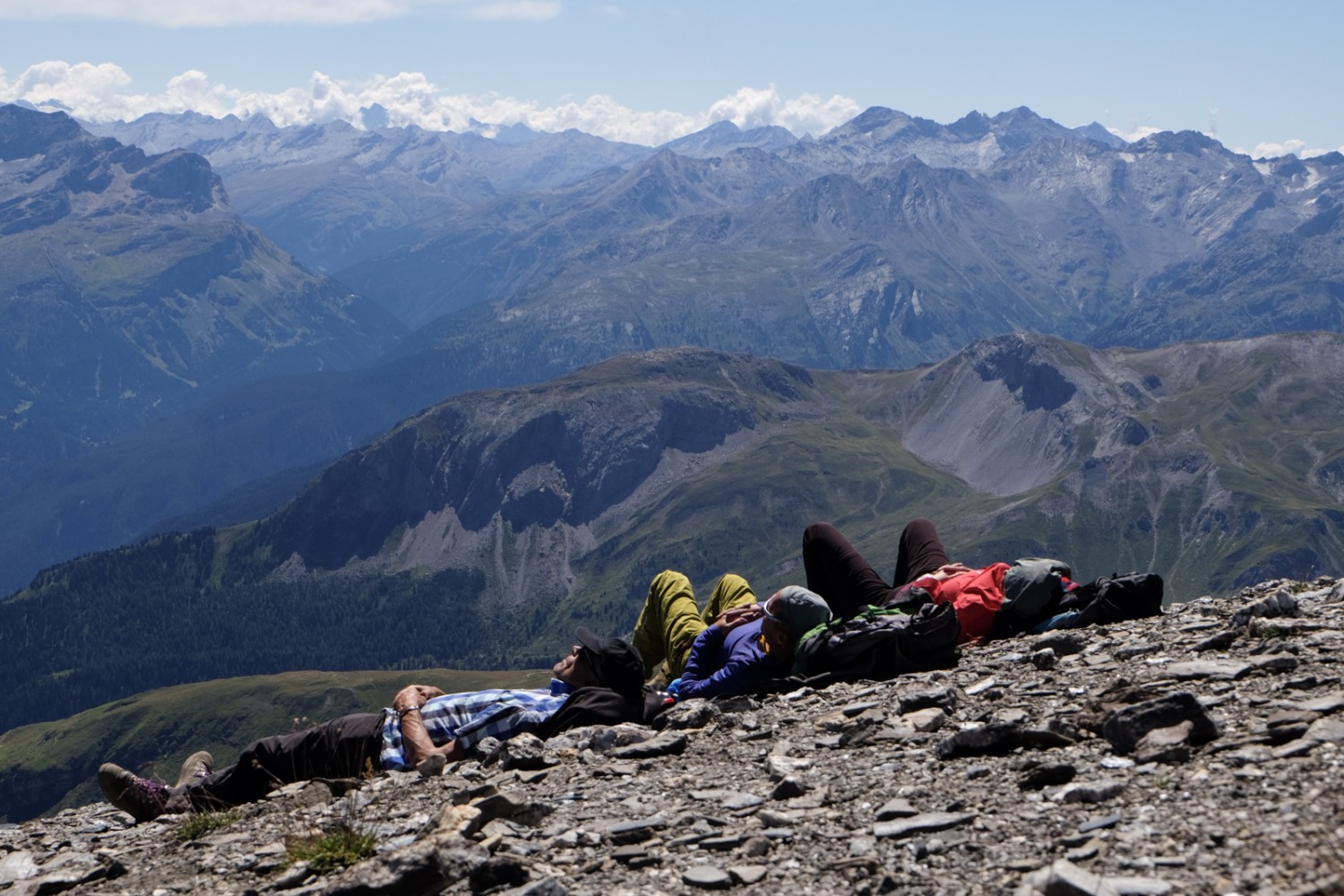 Gipfelglück auf dem Piz Beverin. Bild: Elsbeth Flüeler