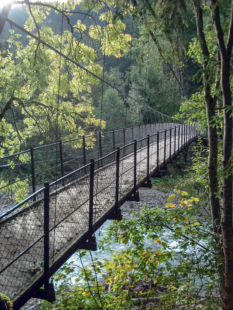 Die Turrian-Brücke, älteste Hängebrücke der Schweiz.