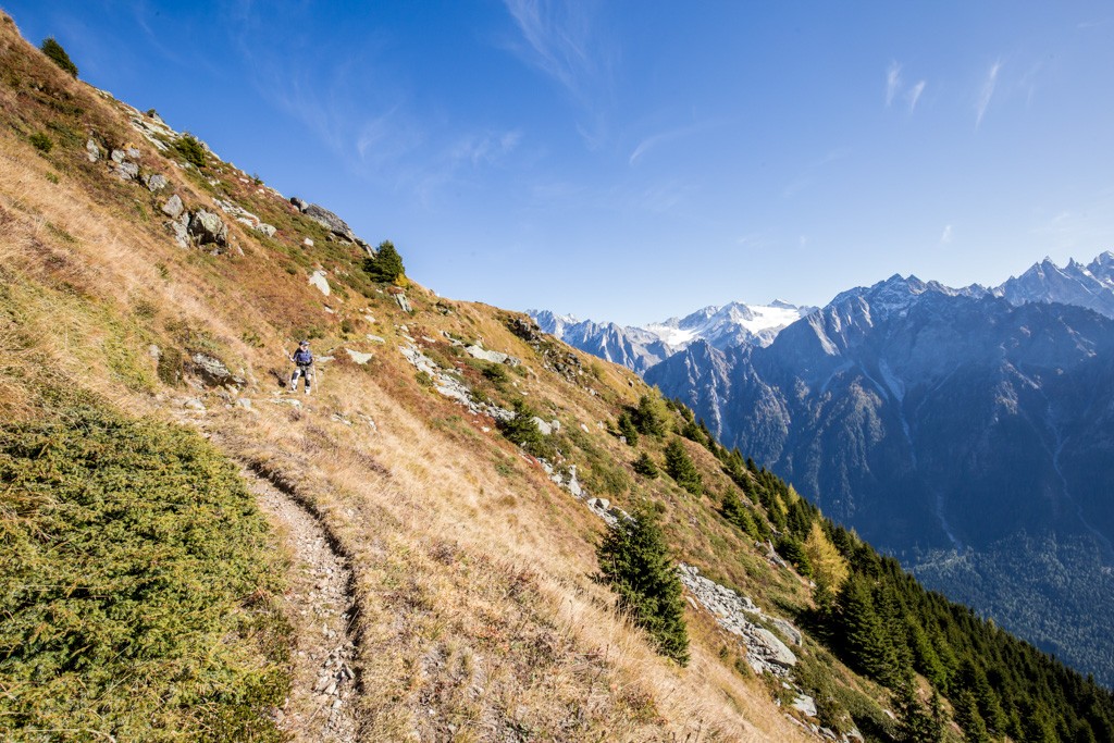 Entre Plan Lo et Cadrin se trouve la partie la plus exigeante de la randonnée, le long des flancs du Piz Duan et à travers plus d’une ravine. Mais on est récompensé par la splendide vue sur le val Bregaglia. Photo: Daniel Fleuti