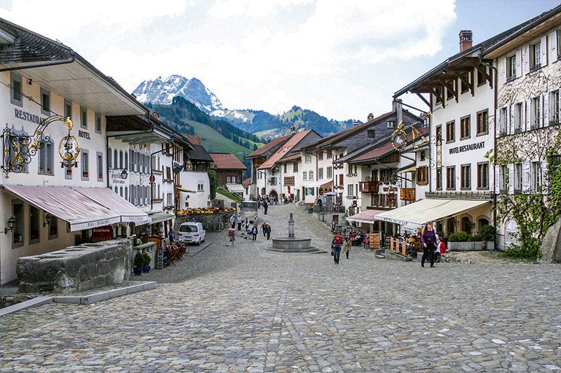 La petite cité médiévale de Gruyères est parfaitement restaurée. Photo: Rémy Kappeler