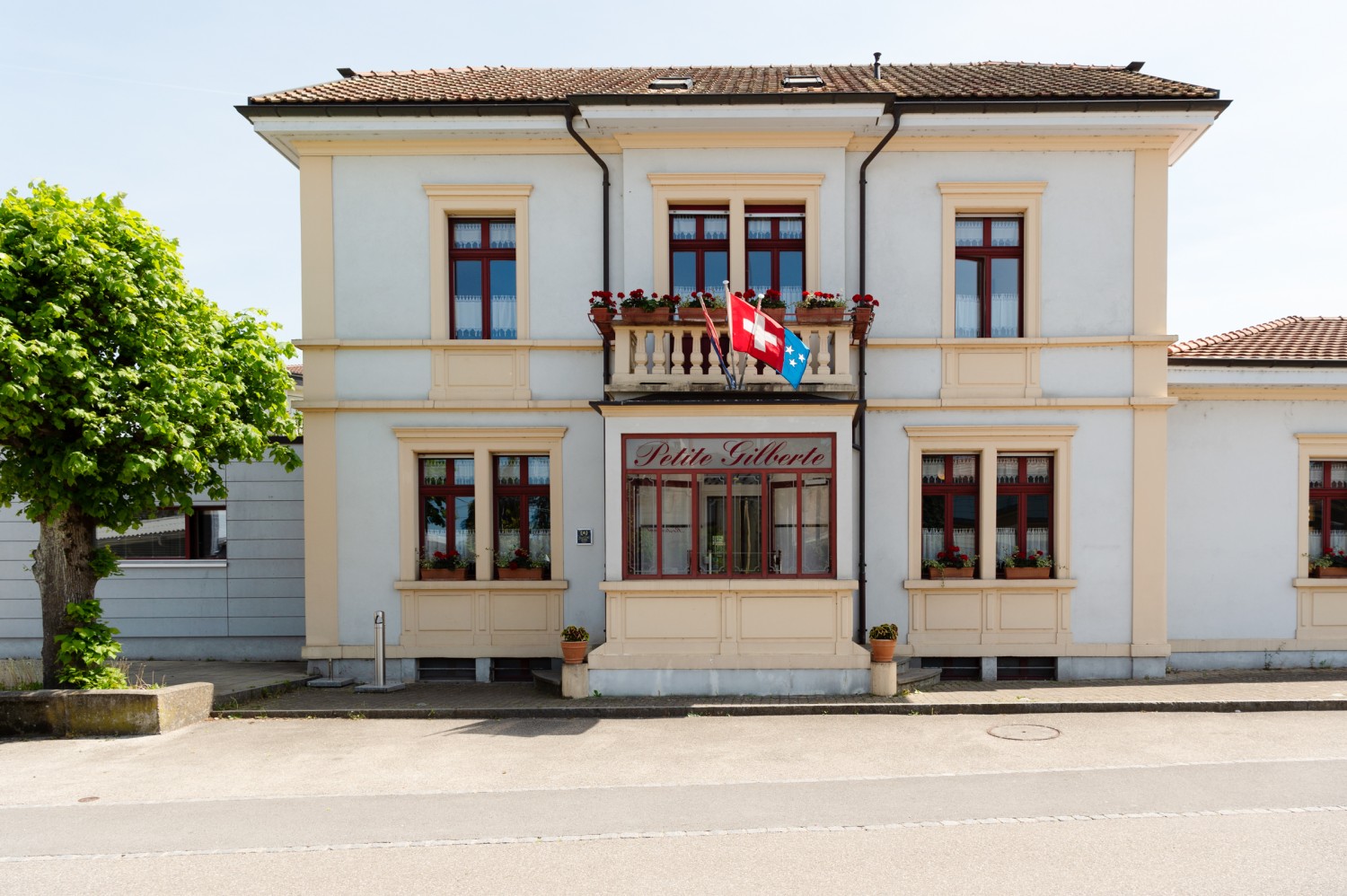 L’Hôtel de la Gare: c’est ici que Gilberte de Courgenay s’occupait de ses soldats. Photo: Raja Läubli