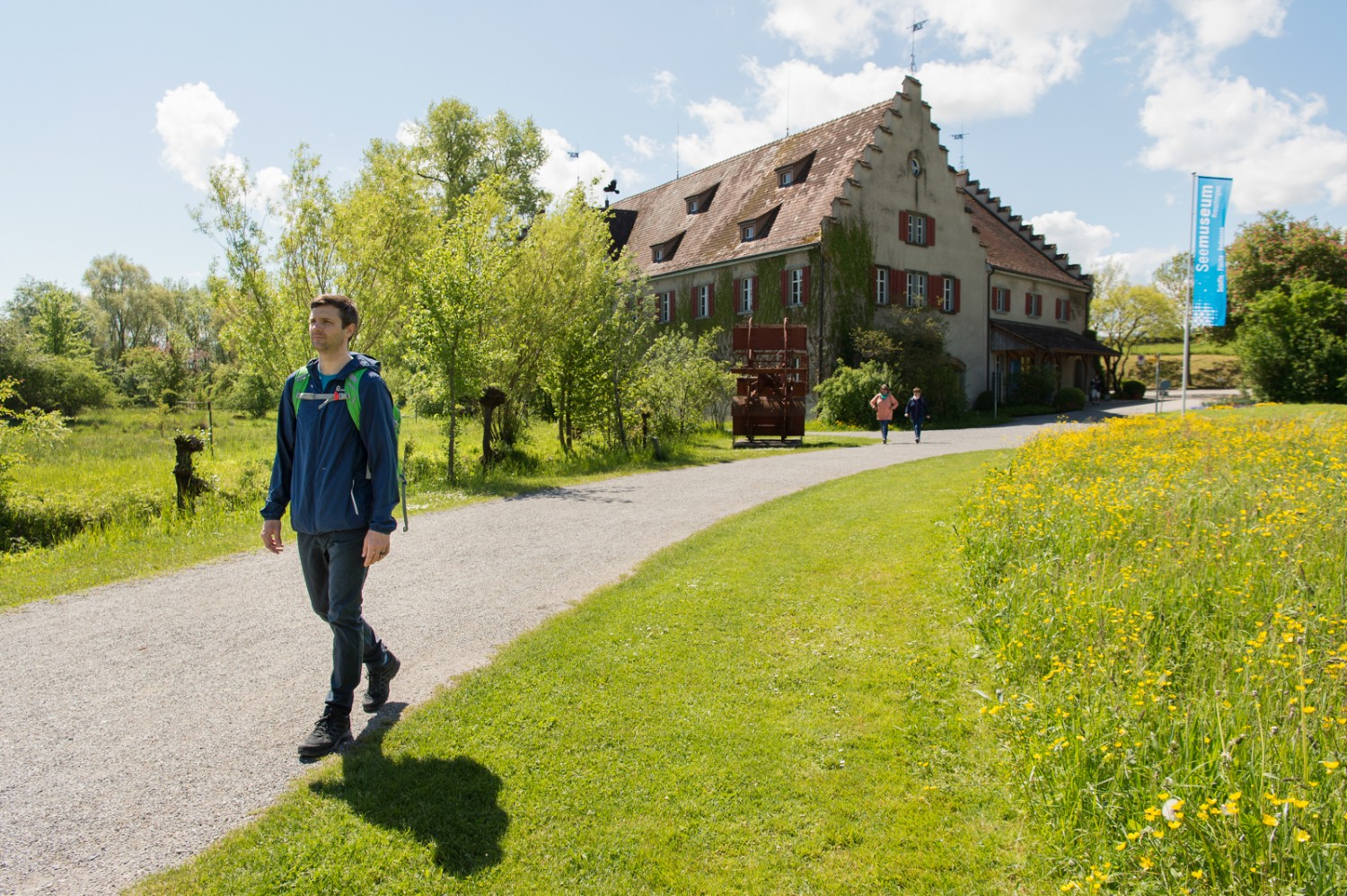 A Kreuzlingen, les randonneurs passent près du musée Seemuseum. Photo: Raja Läubli