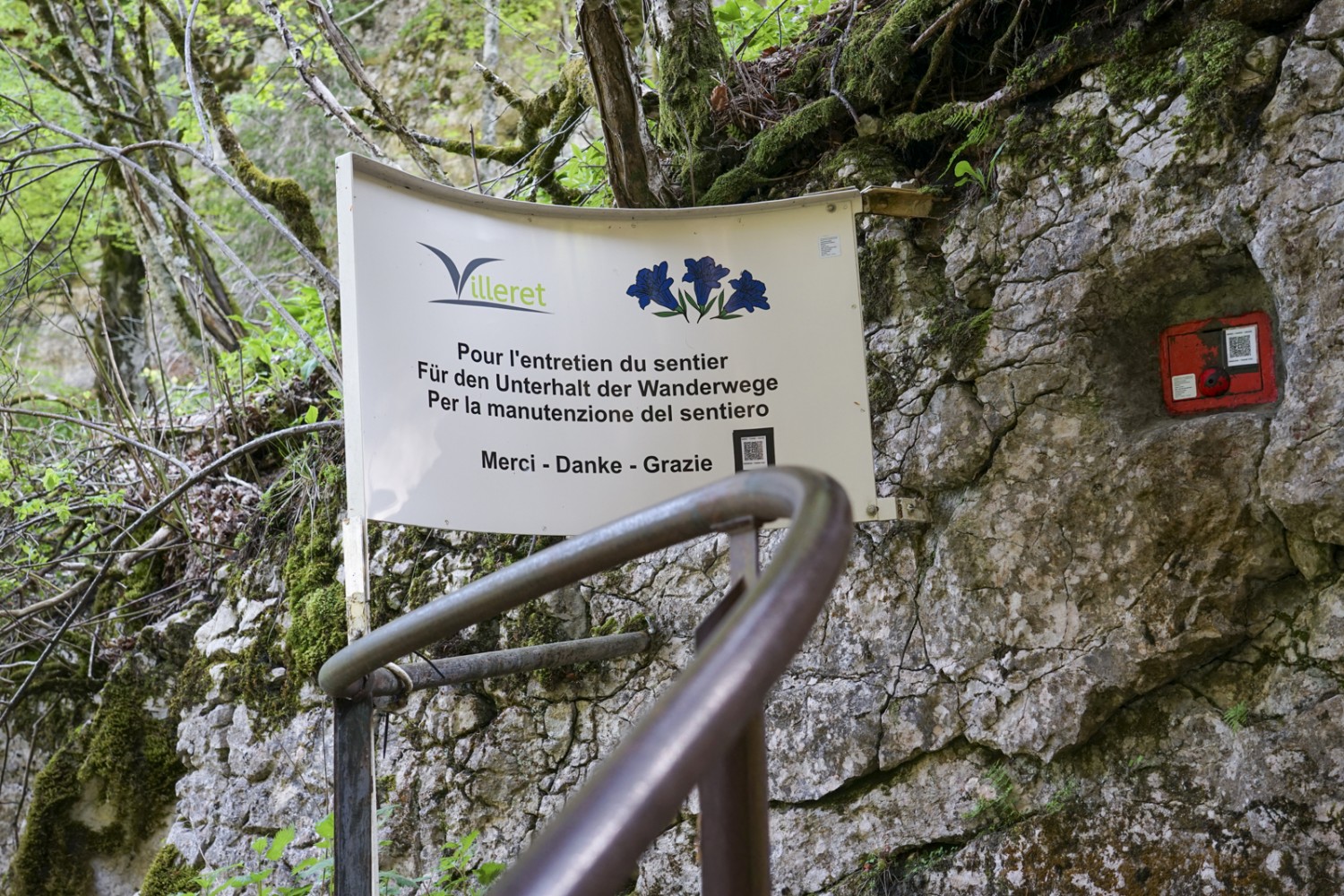 Une caisse permet de récolter de l’argent pour entretenir le chemin de randonnée pédestre. Photo: Reto Wissmann